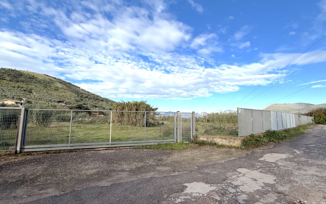 ITRI. TERRENO AGRICOLO RECINTATO